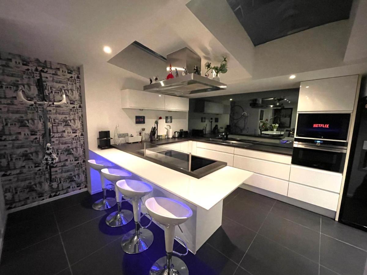 Modern 1Br House Near Heysel, Expo, Palais 12, Atomium, Uzvub Et Stade Roi Baudouin Apartman Wemmel Kültér fotó